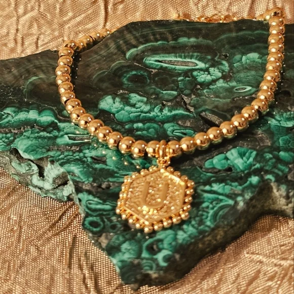 NEW Elegant Gold Beaded Initial "U" Bracelet B1P21 - Picture 2 of 6